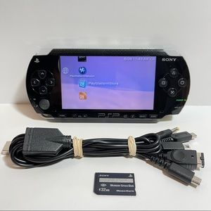 *SOLD* BUNDLE) Sony PSP W/ Charger, 32MB Memory Stick & Battery!